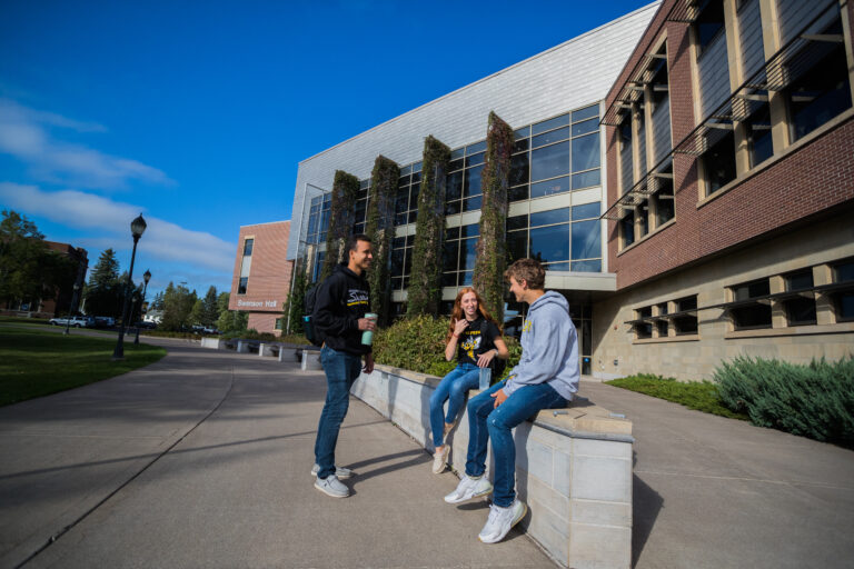 Uwsuper UW Superior Home - UW-Superior