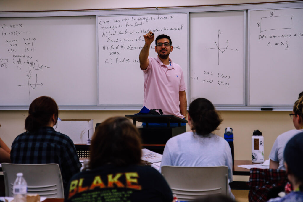 Picture of a classroom of Upward Bound students.