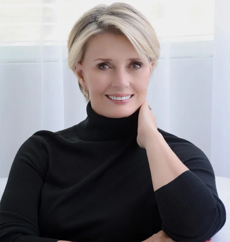 Saundra Schrock headshot.