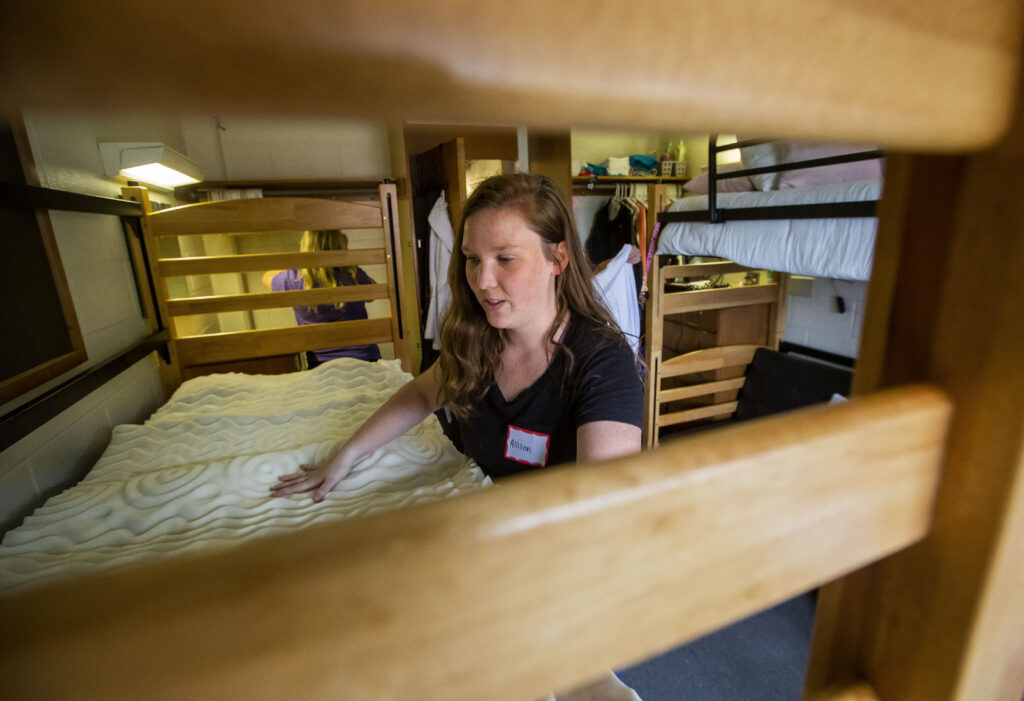 A student moving into their room